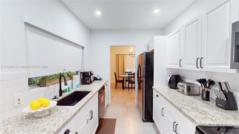Picture of 52 NW 47Th Ter, Miami FL 33127