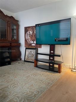 Picture of 1355 NE 167Th St # 209, Miami, FL 33162