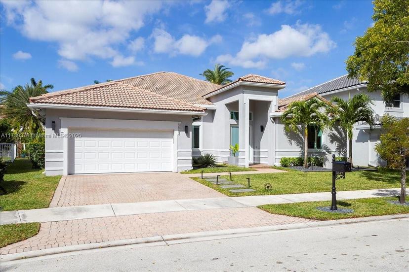 Picture of 3847 Crestwood Cir, Weston FL 33331
