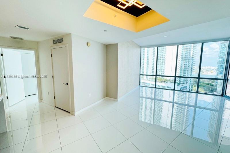 Picture of 851 NE 1St Ave # 1903, Miami, FL 33132