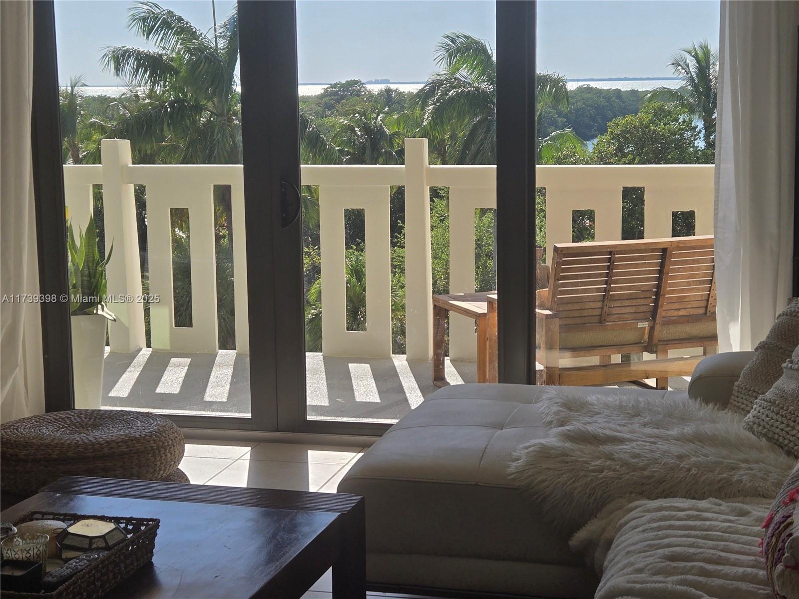 Picture of 1121 Crandon Blvd # D404, Key Biscayne, FL 33149