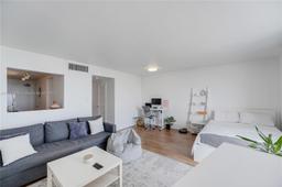 Picture of 1200 West Ave # 1511, Miami Beach, FL 33139