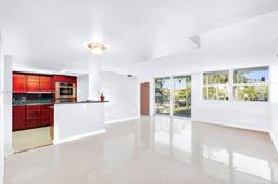 Picture of 16558 NE 26Th Ave # 2J, North Miami Beach, FL 33160