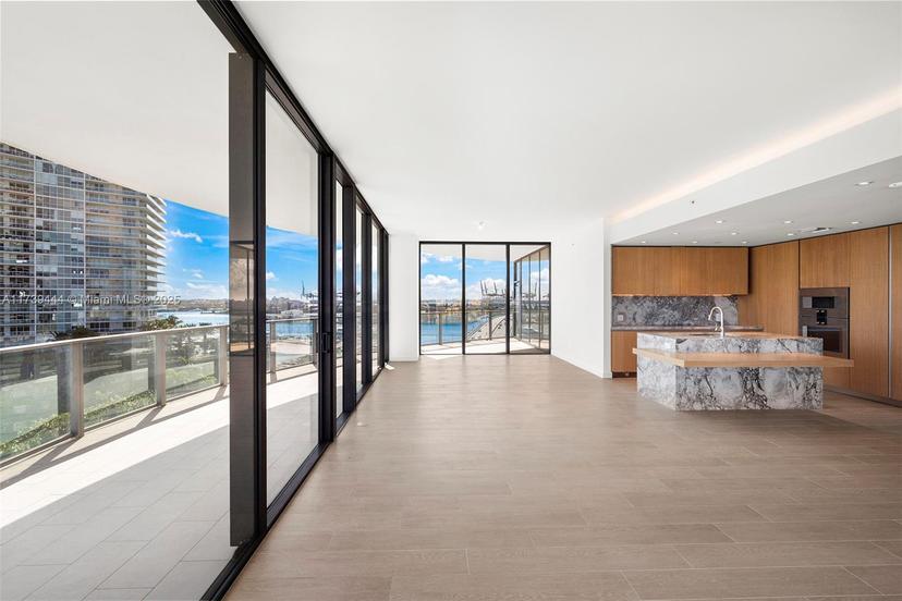 Picture of 500 Alton # 1101, Miami Beach FL 33139