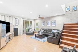 Picture of 349 NW 207Th Ave, Pembroke Pines, FL 33029