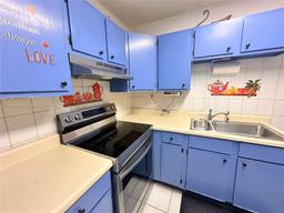 Picture of 16790 NE 14Th Ave # 312, Miami, FL 33162