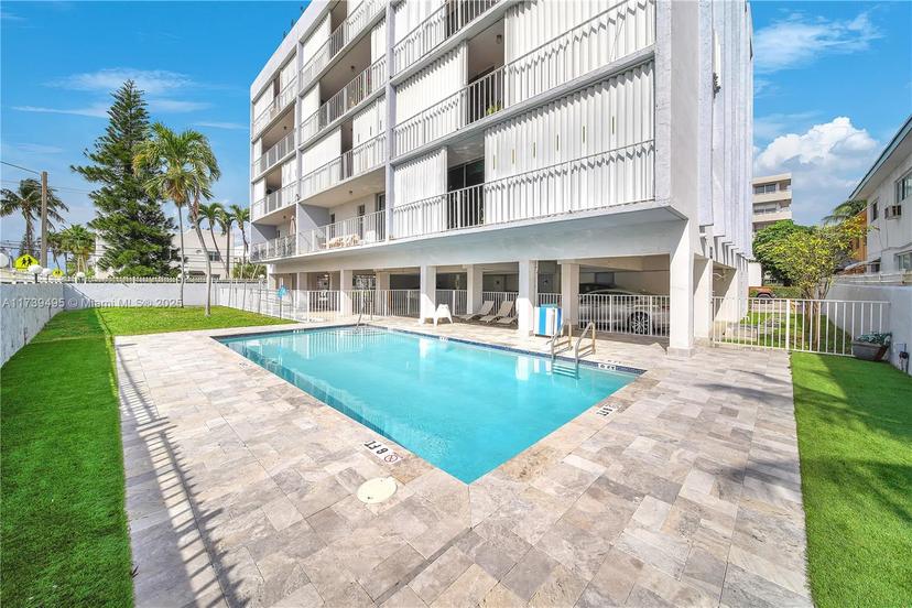 Picture of 7705 Abbott Ave # 405, Miami Beach FL 33141