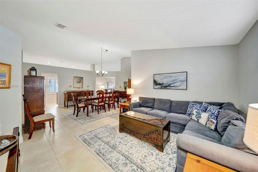 Picture of 950 Briar Ridge Rd, Weston FL 33327