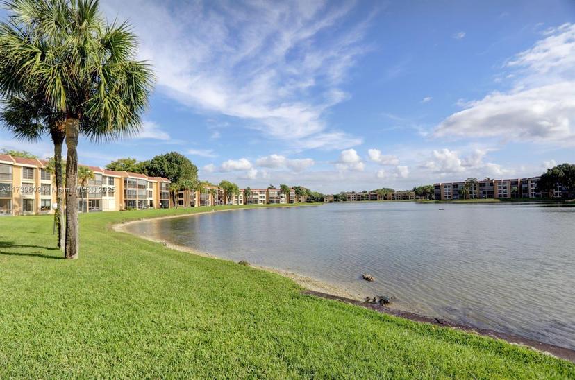 Picture of 6531 Coral Lake Dr # 307, Margate FL 33063