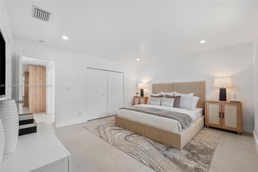 Picture of 326 SE 3Rd St, Dania Beach FL 33004