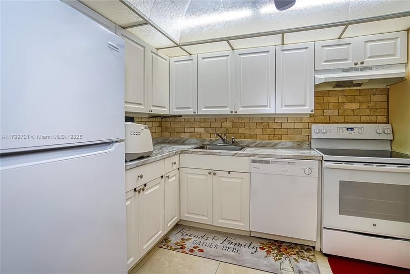 Picture of 16851 NE 23Rd Ave # A319, North Miami Beach FL 33160