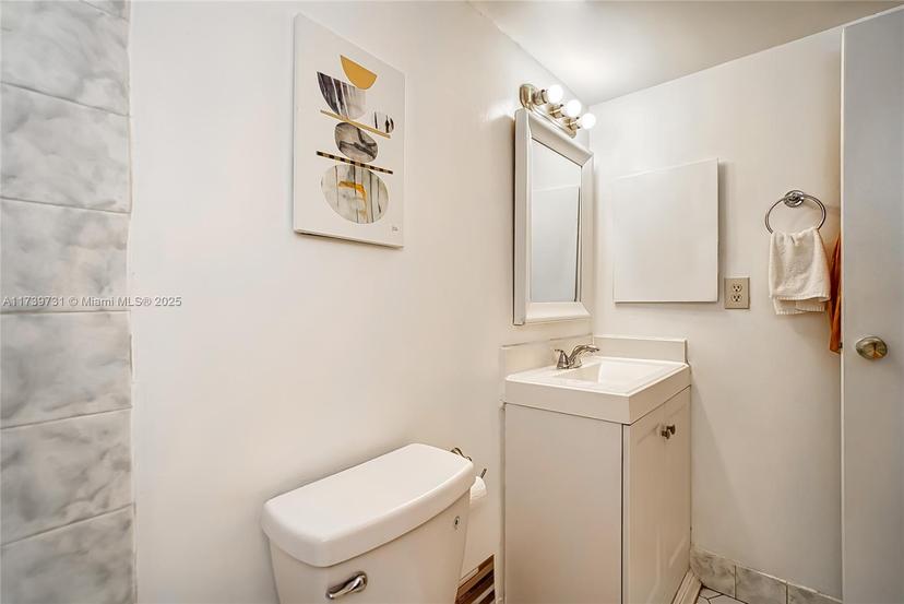 Picture of 16851 NE 23Rd Ave # A319, North Miami Beach FL 33160