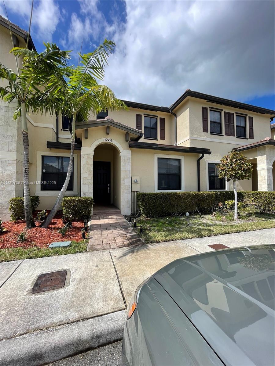 Picture of 10586 W 33Rd Ct # 10586, Hialeah, FL 33018