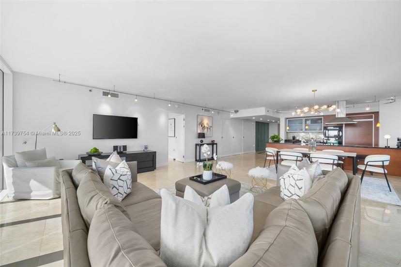 Picture of 1830 S Ocean Dr # 4402, Hallandale Beach FL 33009