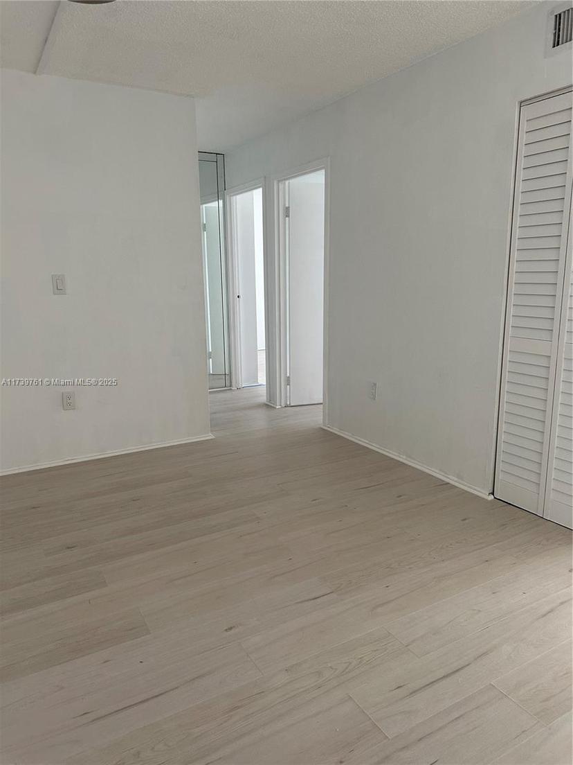 Picture of 16851 NE 23Rd Ave # B604, North Miami Beach FL 33160