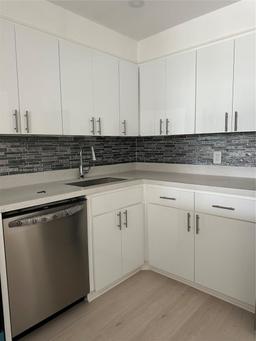 Picture of 16851 NE 23Rd Ave # B604, North Miami Beach, FL 33160