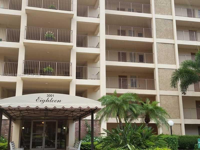 Picture of 3001 S Course Dr # 605, Pompano Beach, FL 33069