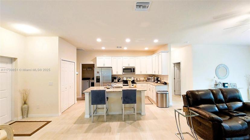Picture of 6040 Kumquat Cir, La Belle FL 33935