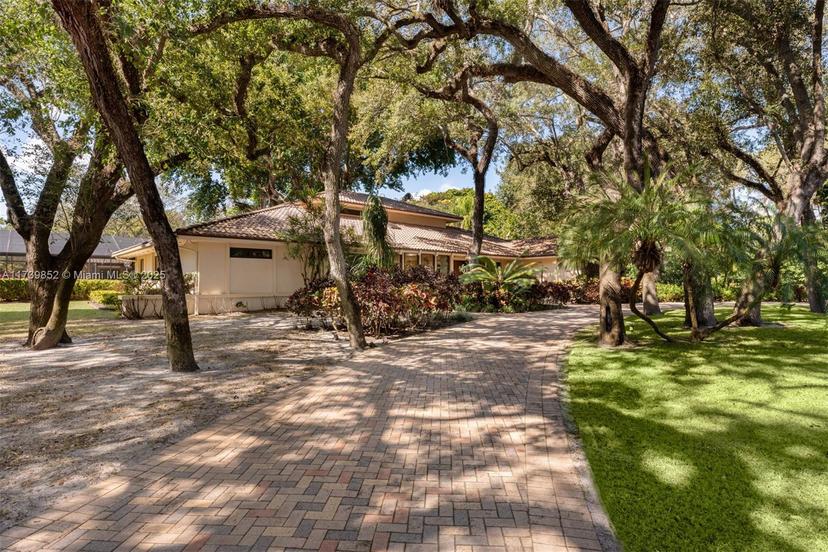 Picture of 9490 Old Cutler Ln, Coral Gables FL 33156