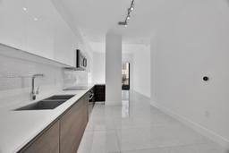Picture of 301 Altara Ave # 201, Coral Gables, FL 33146