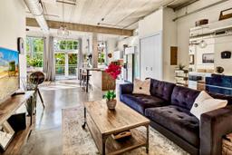 Picture of 425 N Andrews Ave # 203, Fort Lauderdale, FL 33301