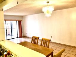 Picture of 10249 NW 9Th St Cir # 8, Miami, FL 33172
