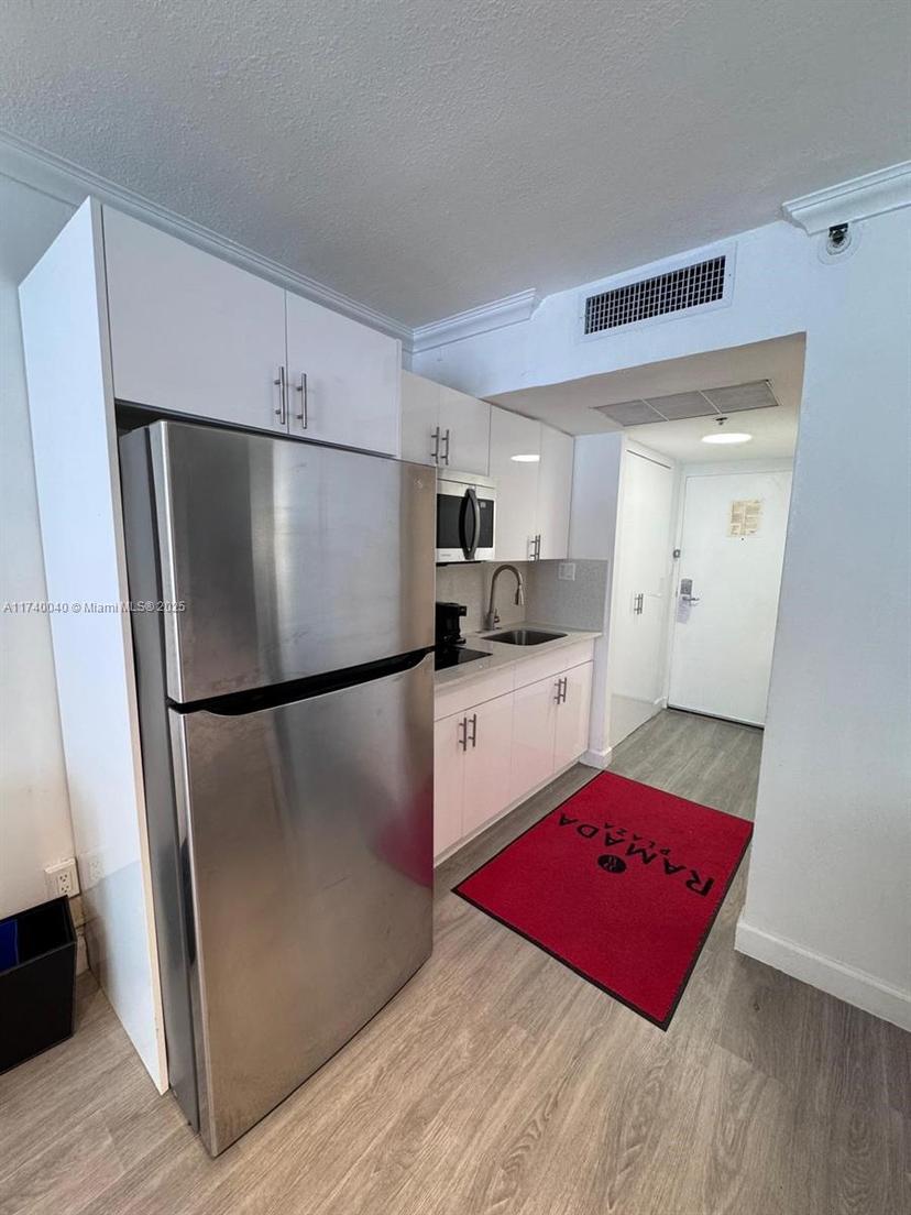 Picture of 19201 Collins Ave # 804, Sunny Isles Beach FL 33160