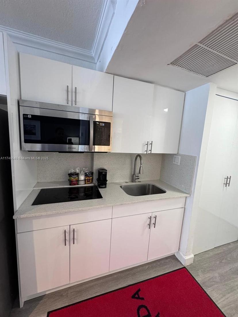 Picture of 19201 Collins Ave # 804, Sunny Isles Beach FL 33160