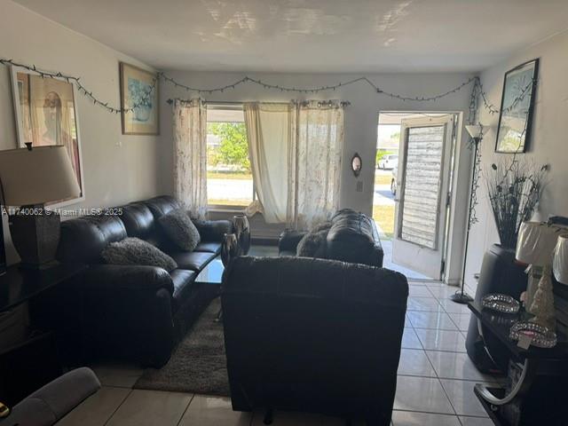 Picture of 735 Ridge Rd # 2, Lantana FL 33462