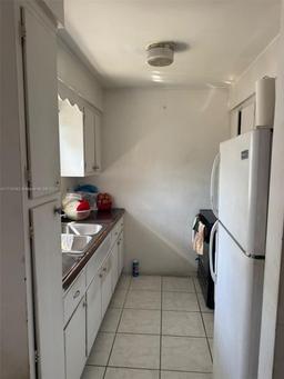 Picture of 735 Ridge Rd # 2, Lantana, FL 33462