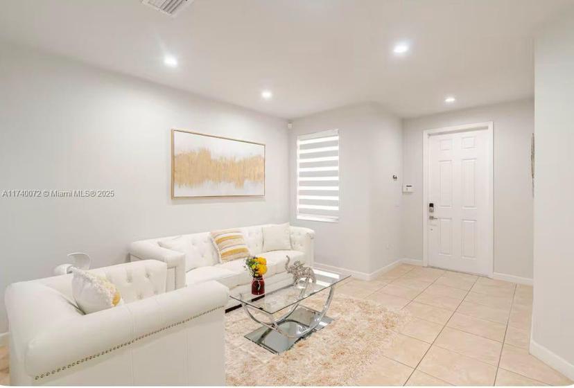 Picture of 8763 NW 112Th Pl, Doral FL 33178