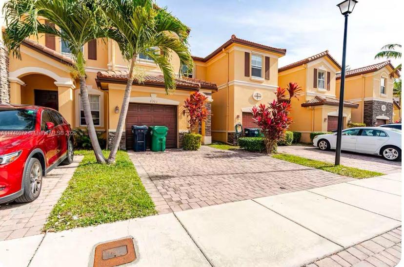 Picture of 8763 NW 112Th Pl, Doral FL 33178