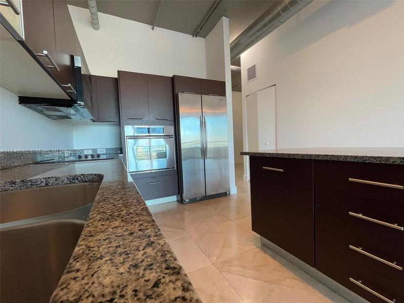 Picture of 3029 NE 188Th St # 802, Aventura FL 33180