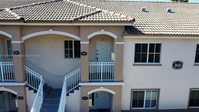 Picture of 2600 SE 12Th Pl # 203, Homestead FL 33035