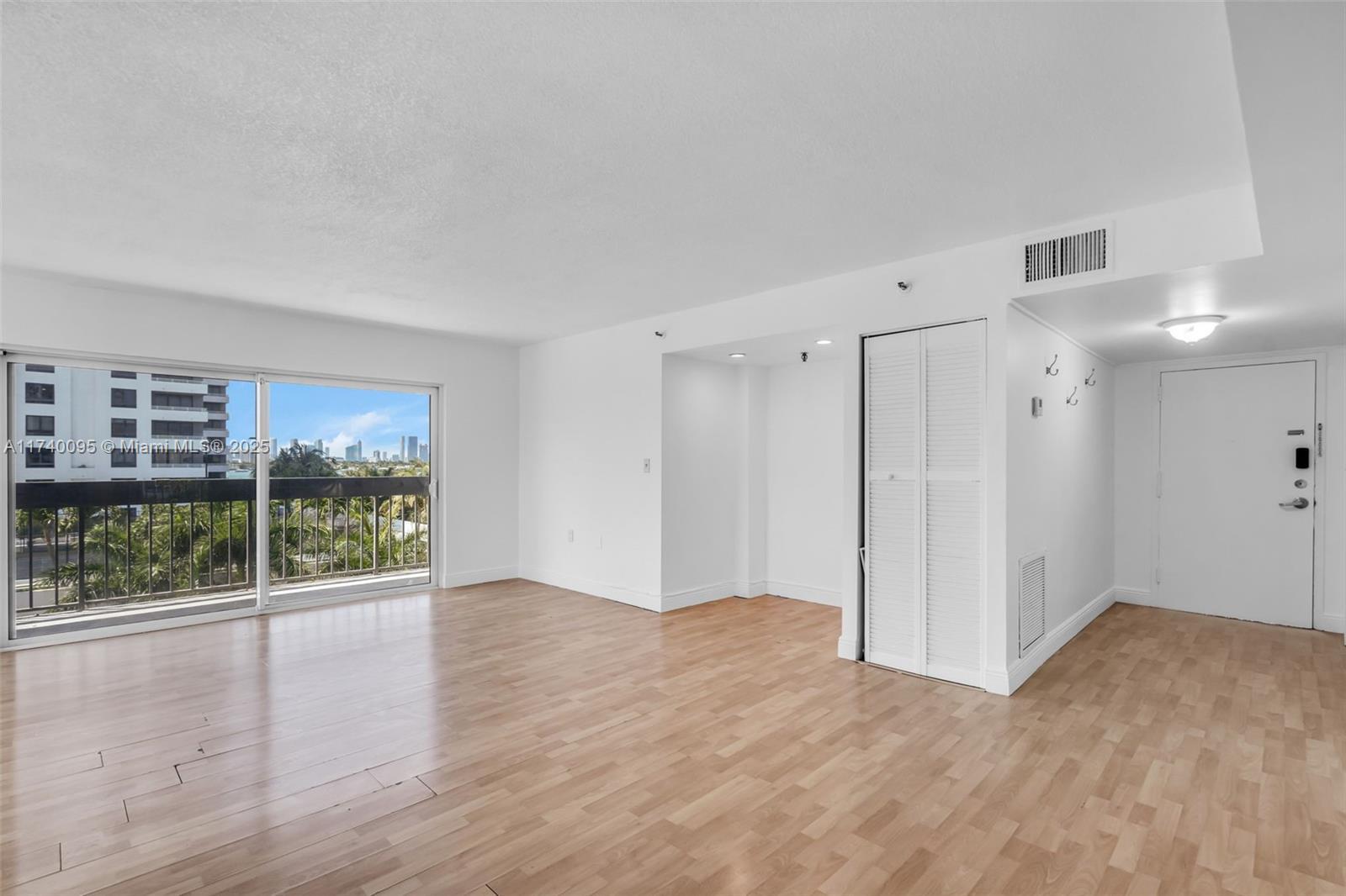 Picture of 1345 West Ave # 704, Miami Beach, FL 33139
