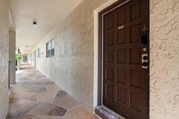 Picture of 6061 N Falls Circle Dr # 101, Lauderhill, FL 33319