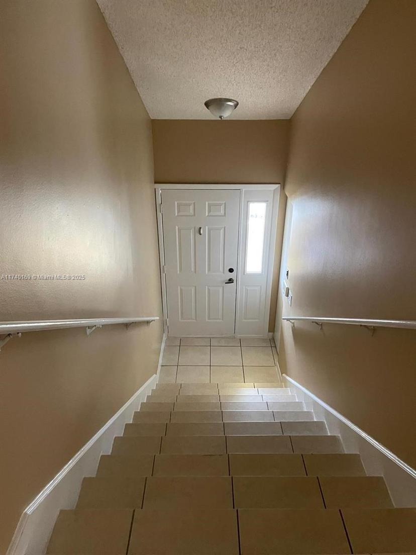Picture of 2212 SE 27Th Dr # B, Homestead FL 33035