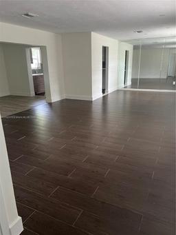 Picture of 19300 NW 19Th Ave, Miami Gardens, FL 33056