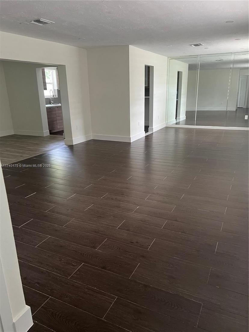 Picture of 19300 NW 19Th Ave, Miami Gardens FL 33056