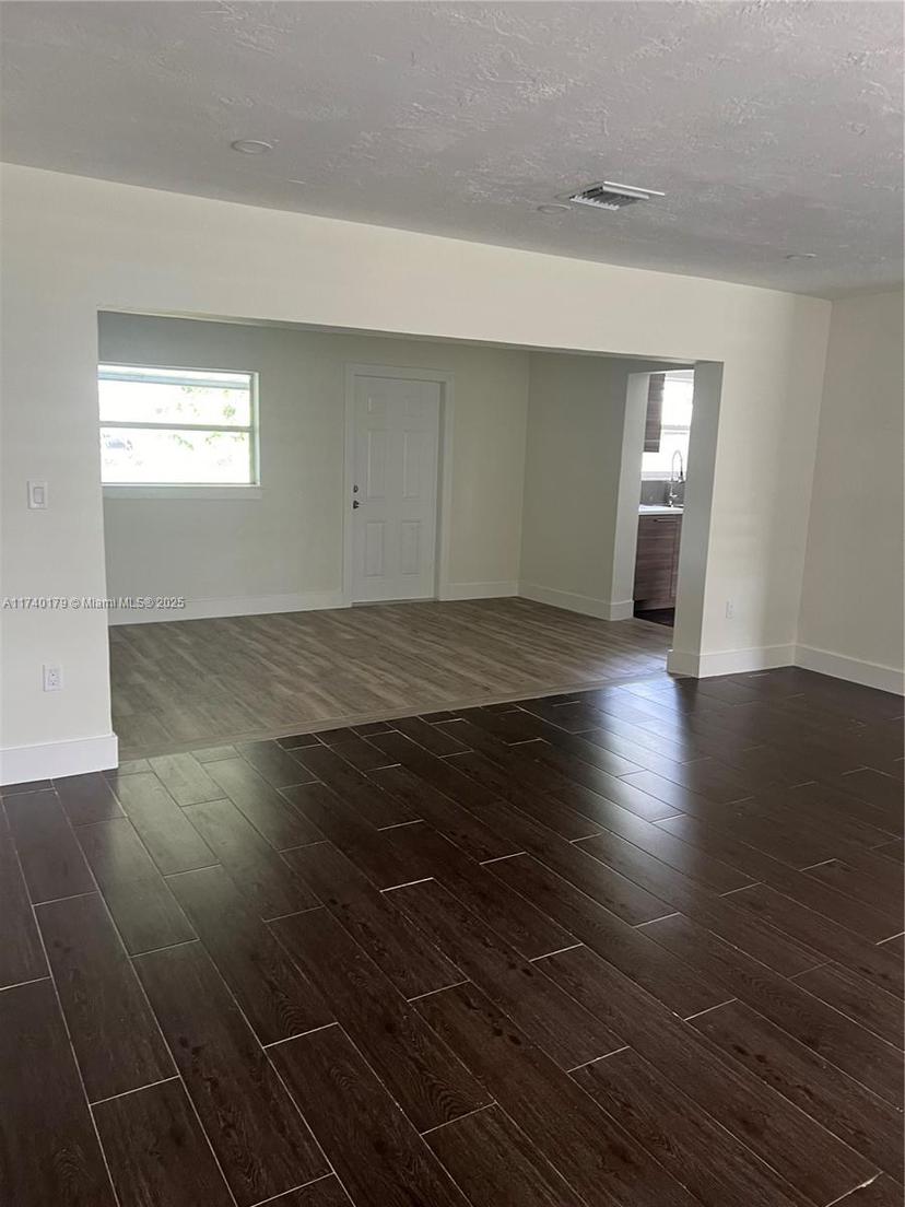 Picture of 19300 NW 19Th Ave, Miami Gardens FL 33056