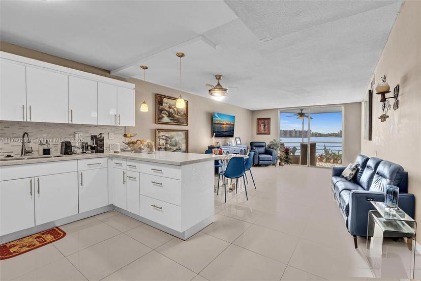 Picture of 1140 NE 191St St # 25, Miami FL 33179