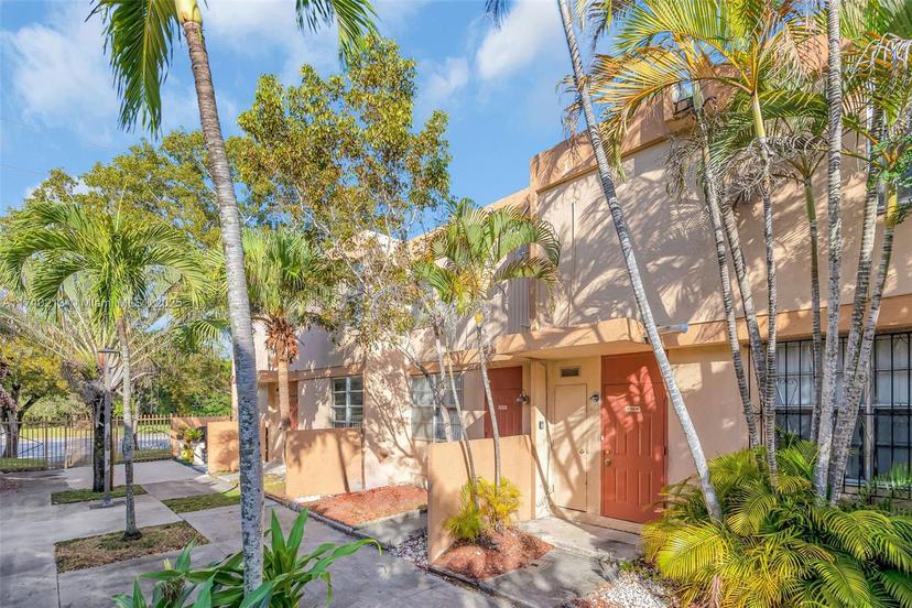 Picture of 6155 SW 69Th St # 9, South Miami FL 33143