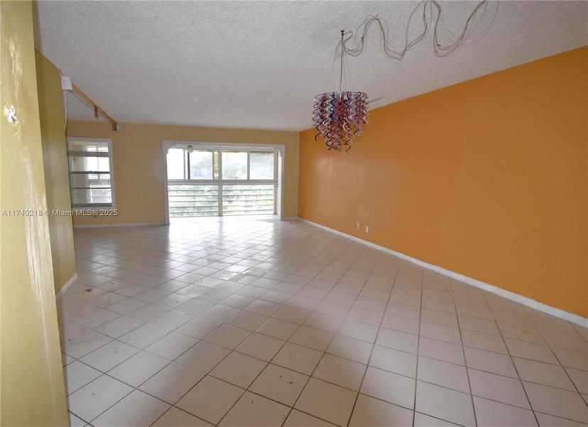 Picture of 3571 Inverrary Dr # 401, Lauderhill FL 33319