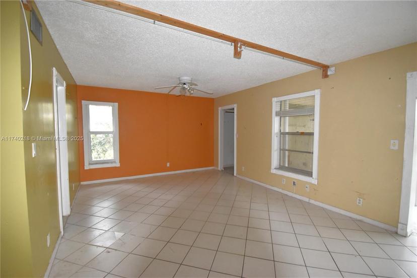 Picture of 3571 Inverrary Dr # 401, Lauderhill FL 33319