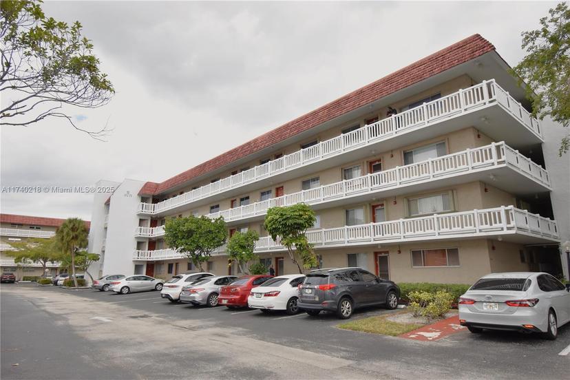 Picture of 3571 Inverrary Dr # 401, Lauderhill FL 33319