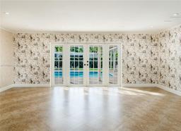 Picture of 2570 NE 209Th Ter, Miami, FL 33180