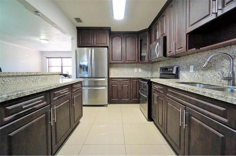 Picture of 6331 W 24Th Ct # 4, Hialeah FL 33016