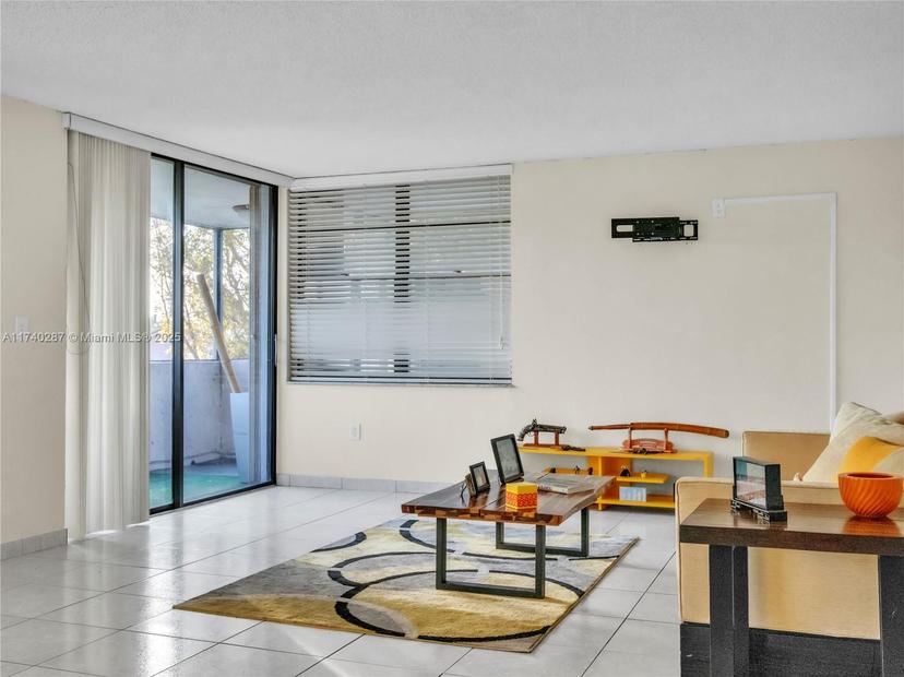 Picture of 10850 N Kendall Dr # 303, Miami FL 33176