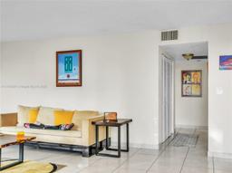 Picture of 10850 N Kendall Dr # 303, Miami, FL 33176