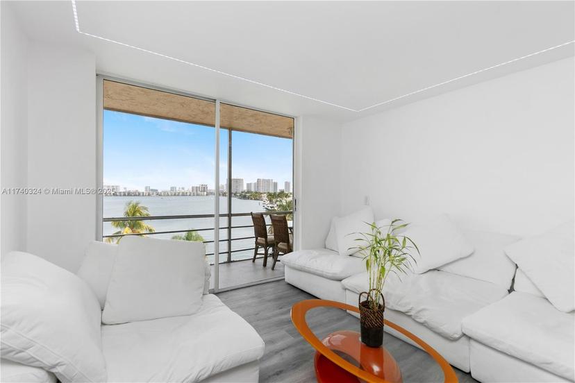 Picture of 2821 NE 163Th St # 5J, North Miami Beach FL 33160